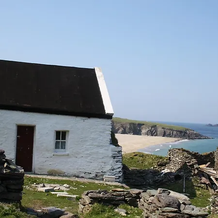 Ard Na Mara Holiday Home No.14 度假居 丁格尔